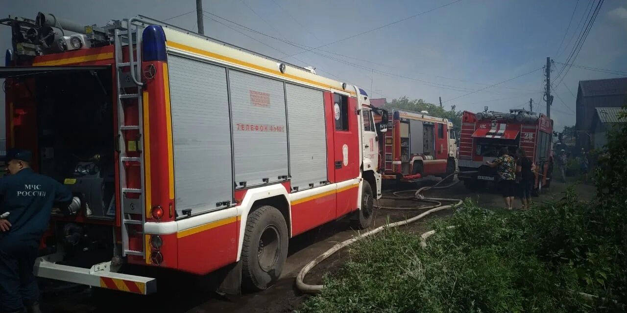 Пожар в Розовке Омск. Пожар тушение Омск. Пожар в Омске сейчас Розовка. Пожар в Розовке Омск сегодня. Новости омска и омской области сегодня 12