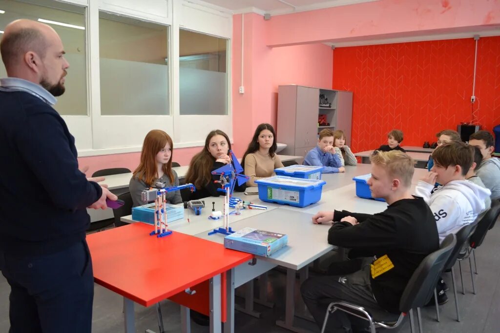 Центр образования запад. Образовательный комплекс юго-запад логотип. Гбоу сош. Центр образования запад. Образовательный комплекс юго-запад.