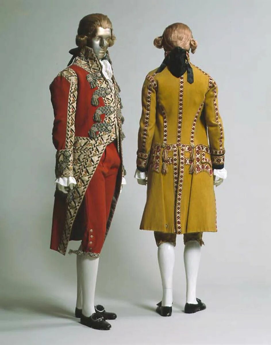 Лакей 19 век. Ливрея одежда. Жюстокор франции 18 века. 17 век одежда мужчин. Ливрея одежда.