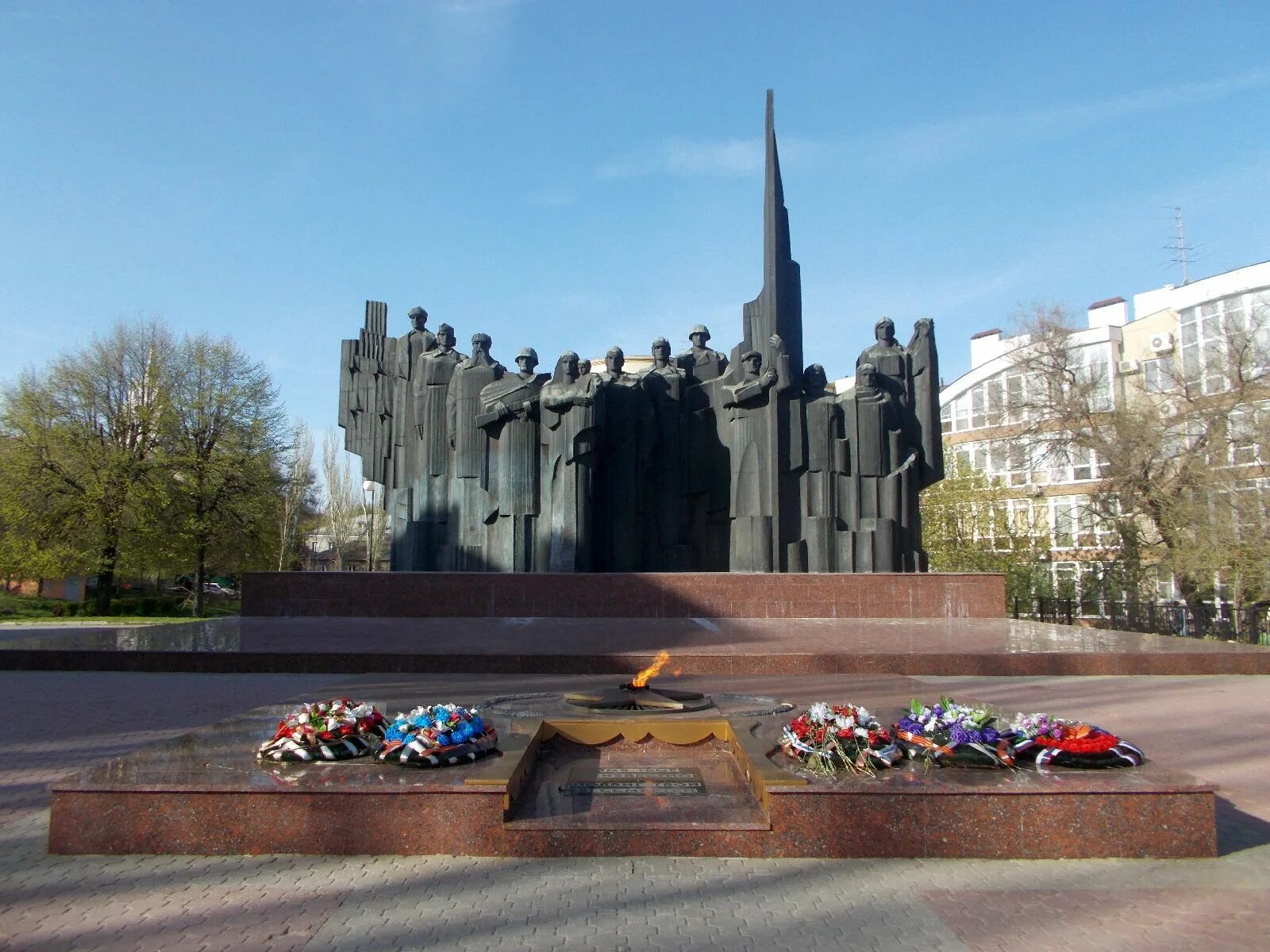 Город Воронеж мемориал. Главная достопримечательность города Воронеж. Парк Победы Воронеж памятник. Г.Воронеж памятники г.Воронеж исторические. Исторические памятники воронежа