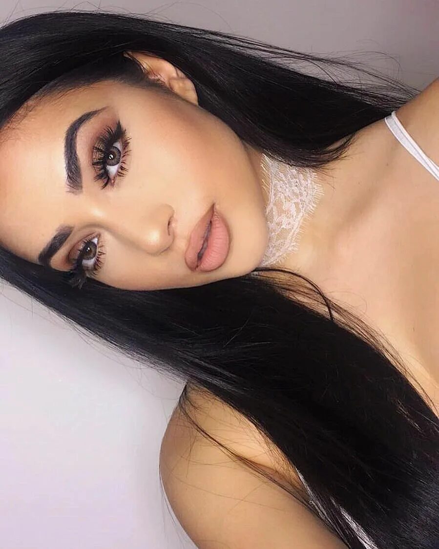 Красивые брови. Красивые брови брюнеток. Брови армянок. Брови для брюнеток. Перманент бровей для брюнеток.