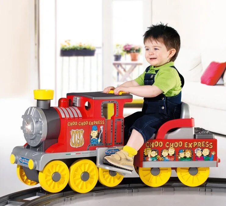 Игрушки 4 года купить. Паровоз Пег Перего. Choo Choo Train каталка. Игрушки для двухлетнего мальчика.