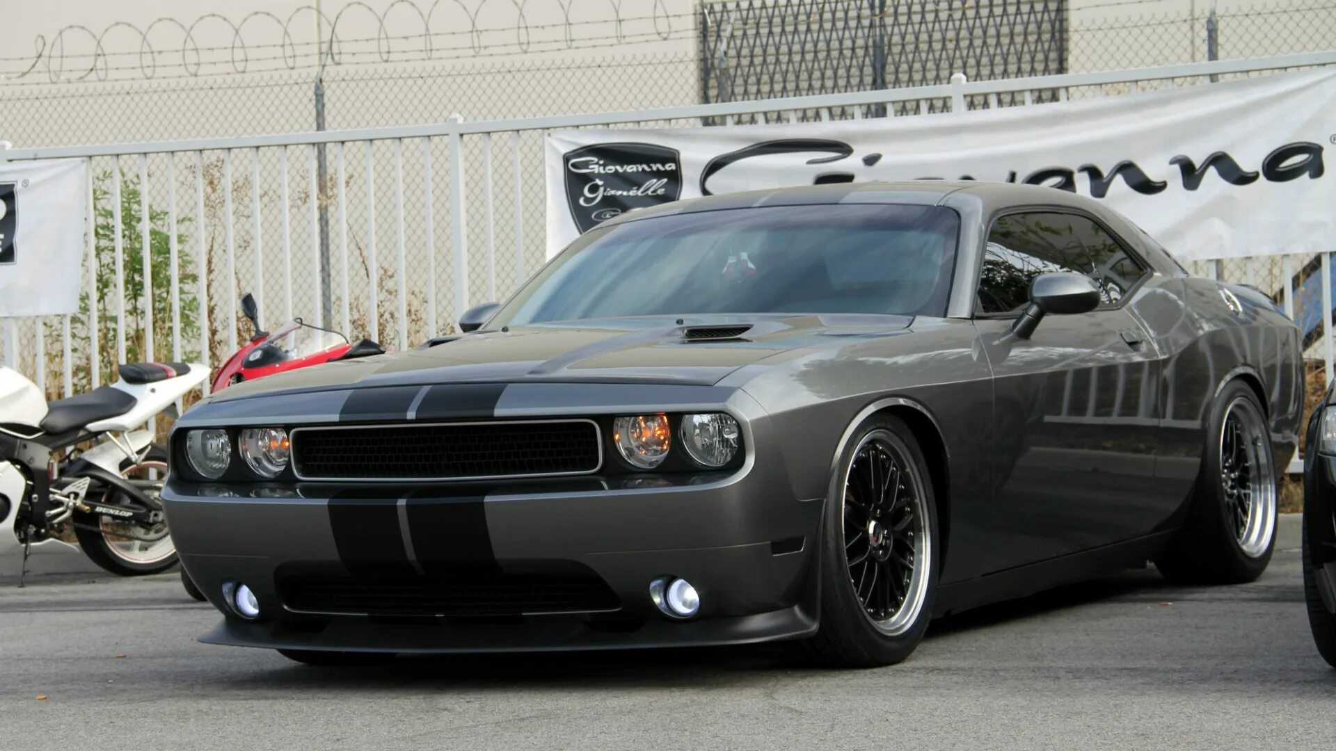 Форсаж 4 8. Dodge challenger srt8 форсаж. додж челленджер форсаж 4. додж челленджер форсаж 8. додж challenger форсаж.