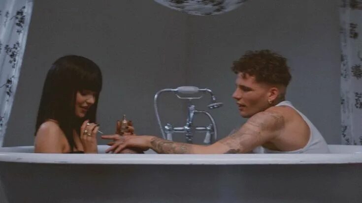 Years old deleted scene. Deleted scenes. cut out of touch в каком сериале играет. out of touch game scenes.