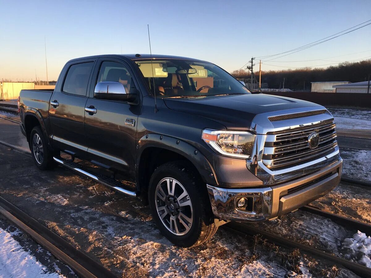 Тойота тундра 2017. Тойота тундра Рестайлинг. Toyota Tundra CREWMAX II Рестайлинг, 2017. Тойота тундра 2016 года.