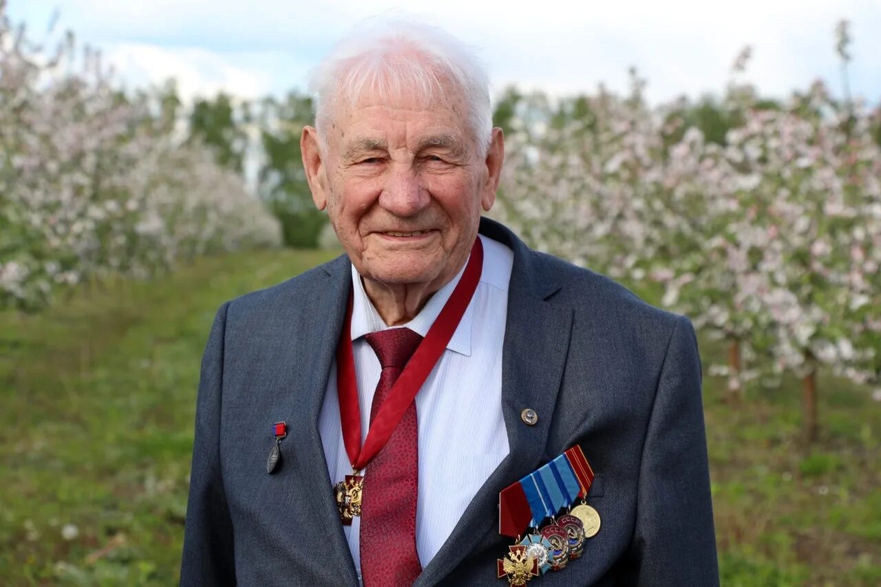 Выдающиеся люди орловской области. Ефим вельковский орел. Пусевич михаил николаевич. Писатели тульской губернии. Писатель из тульской области.