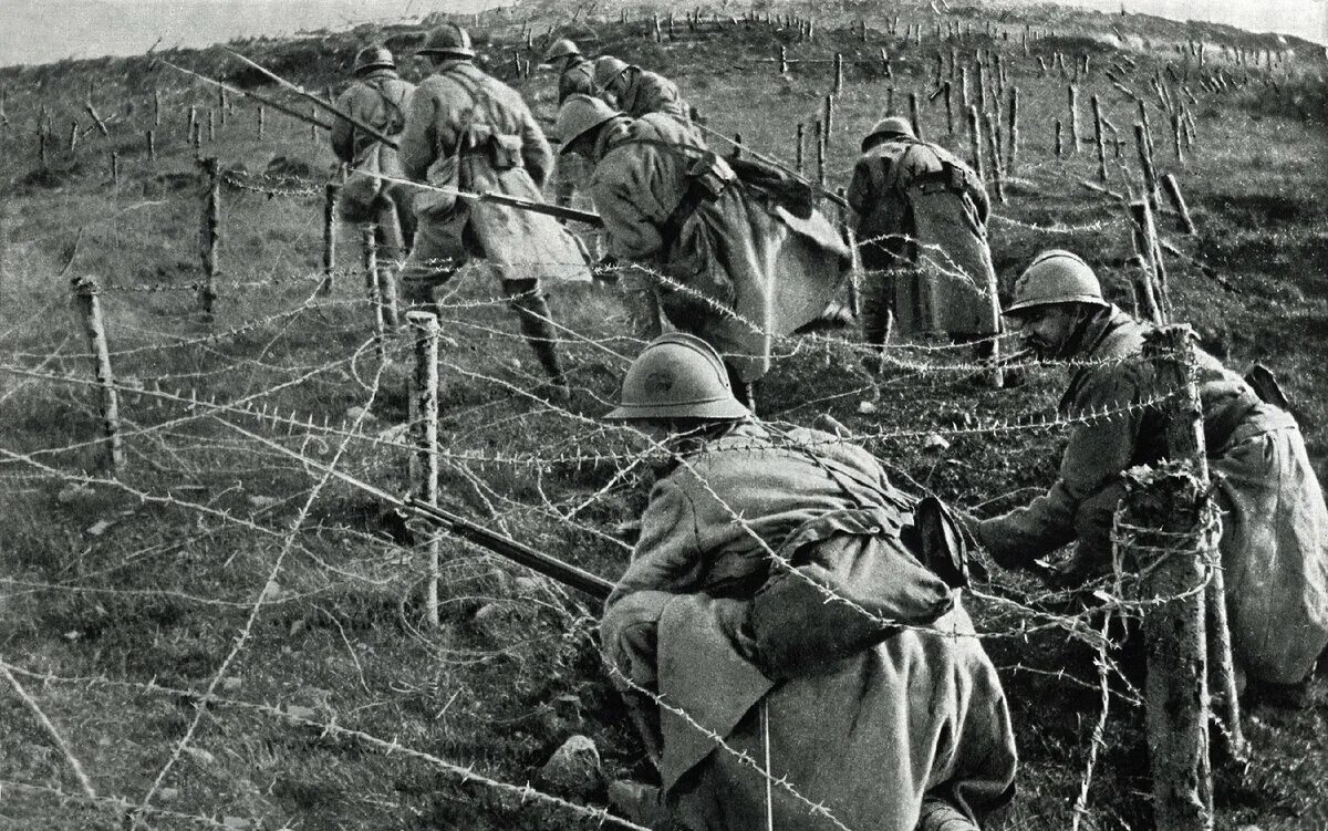 Битва при вердене 1916. Верденская мясорубка 1916. 1 мировая война верденская. первая мировая война верденская мясорубка.