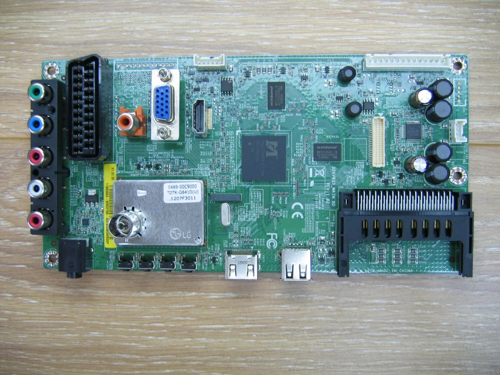 Av 32. 32av933 Rev1.02. Toshiba 32av933 main. Mainboard 32av933. 32av933_main bd Rev:1.02 Toshiba 40lv933rb.