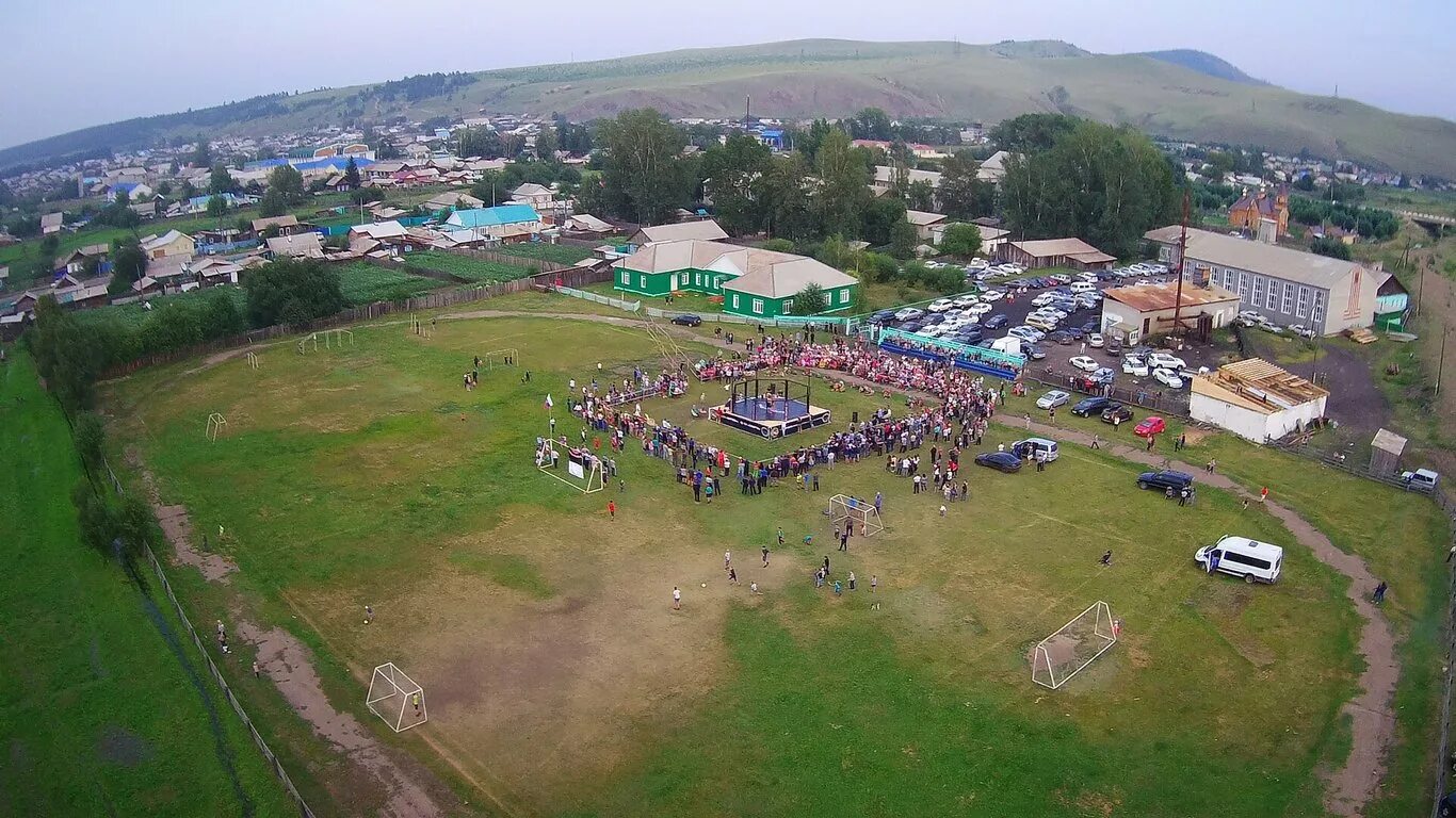 Погода бурятия бичурский. Бичура Бичурский район. Бичурский район Бурятия село Бичура. Стадион Бичура. ДЮСШ Бичурского района.