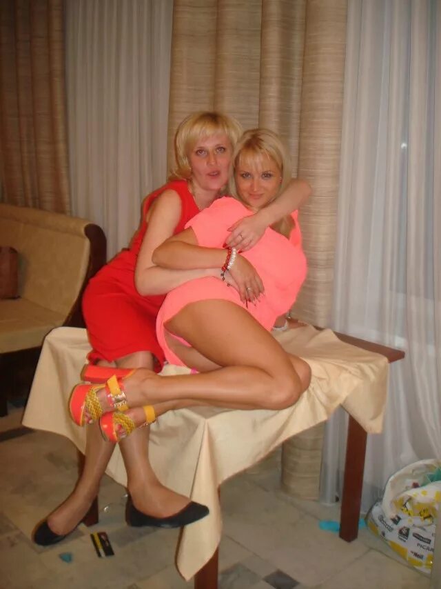 знакомая дама. селфи женщин в возрасте. домашние фото зрелых жен. зрелые красотки частное. частный фотоальбом зрелых.