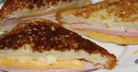 Бутерброды в микроволновке с колбасой и сыром