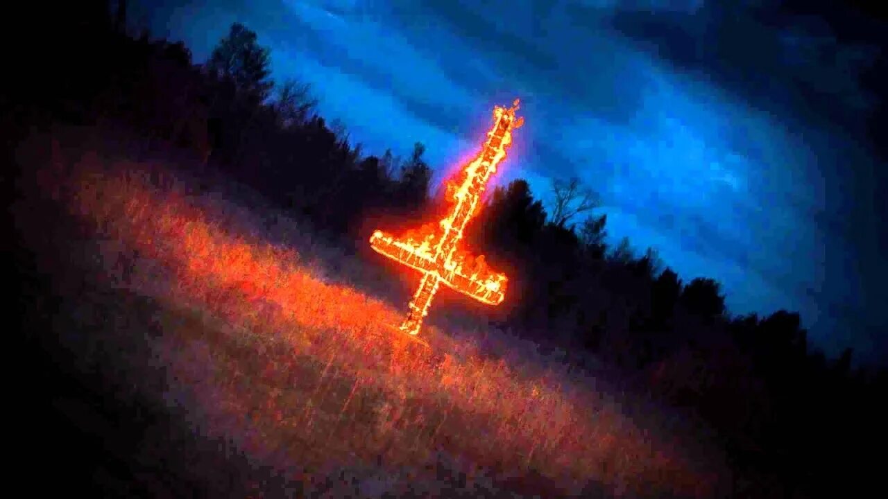 Горящий крест. Крест горит. Горящий перевернутый крест. Горящий крест. Крест горит.