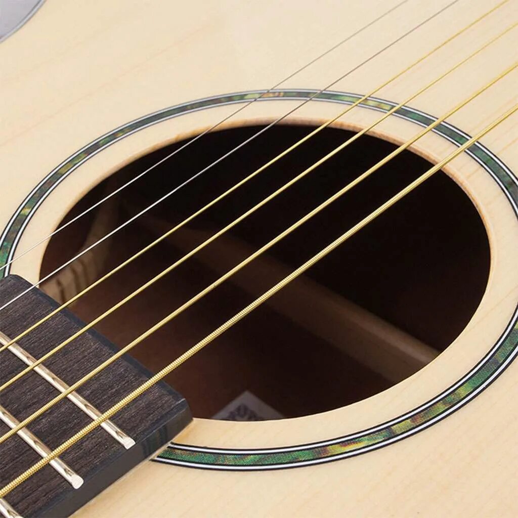 Классическая yamaha c70. Нейлоновые струны для гитары в обмотке. Посеребренные струны для классической гитары. Струны капроновые для гитары. Нейлоновые струны для гитары в обмотке.