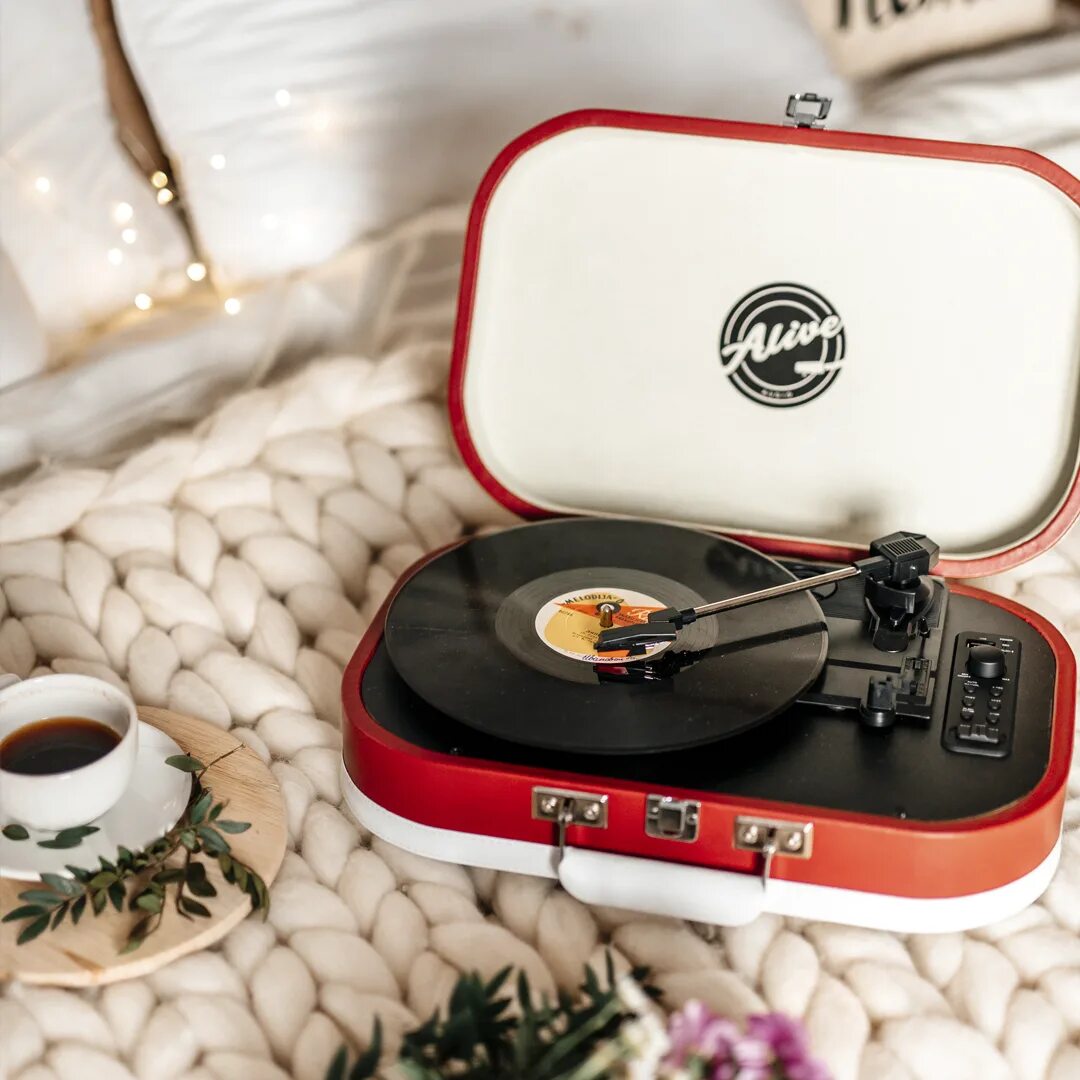 Виниловый проигрыватель "vintage cold wave vnt-02-cw". Alive audio виниловый проигрыватель. Беспроводная колонка alive audio journey (pearl). Alive audio виниловый проигрыватель. Колонка alive audio journey.