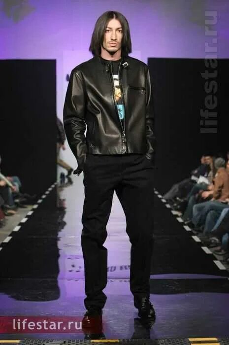 Показ мод 2023. Fashion показ. Уральская мода. Показ мод 2023. Янис чамалиди.