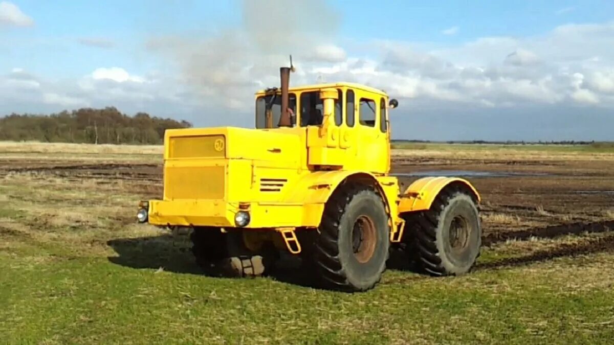 Мтз 2023. Тракт трактора. Трактора мтз и т 40. Трактор беларус-82. Хтз т150 красный.