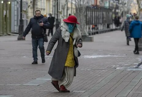Посреди улицы