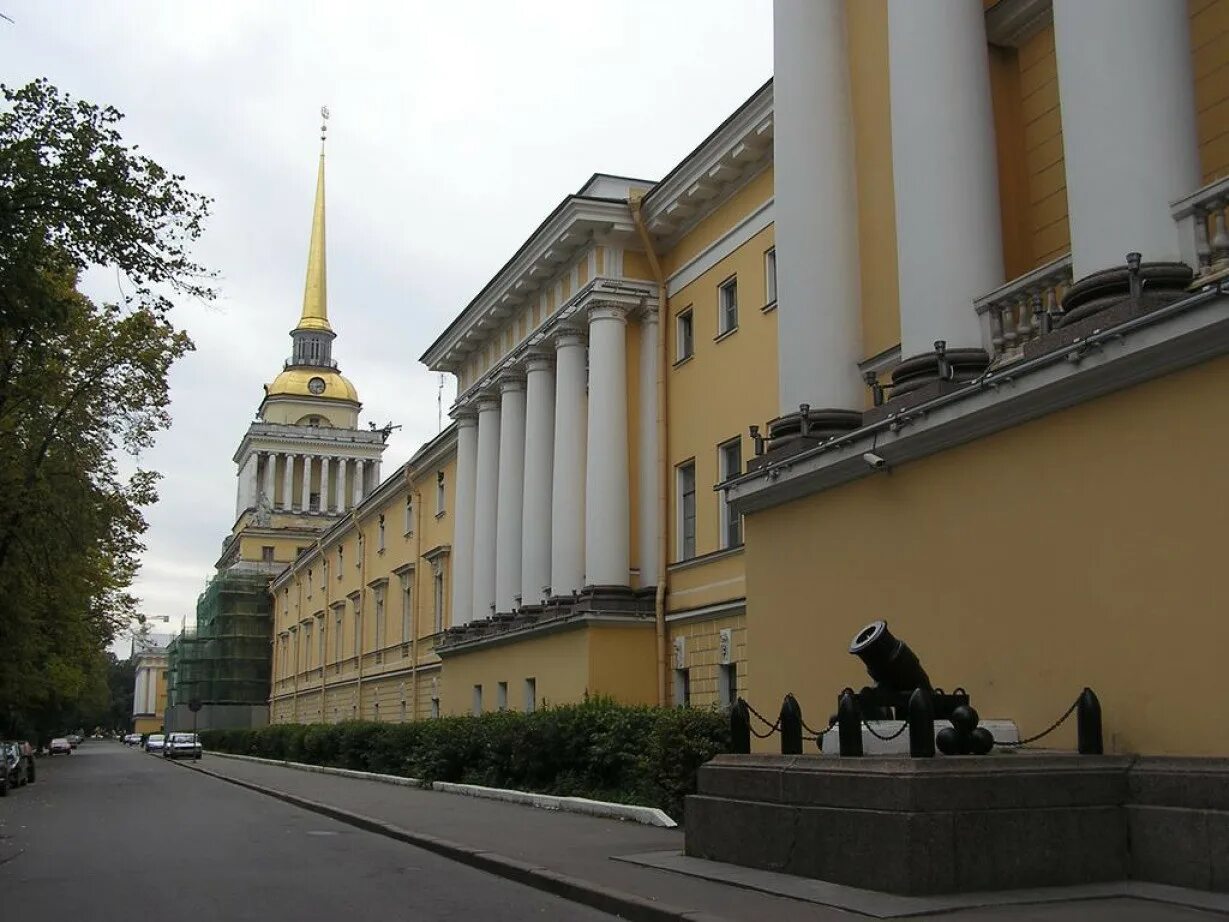 Знаменитые адреса санкт петербург. Главный штаб ВМФ Адмиралтейство. Адмиралтейство Захаров 19 век. Адмиралтейство Петербурге фасад. Адмиралтейство Санкт-Петербург 19.