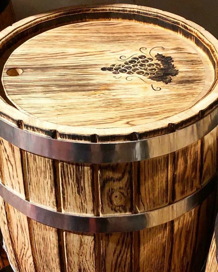 Бочка дубовая лер 15л. Бочонок большой. Бочка 75 литров. Огромная бочка. Обожженная дубовая бочка.