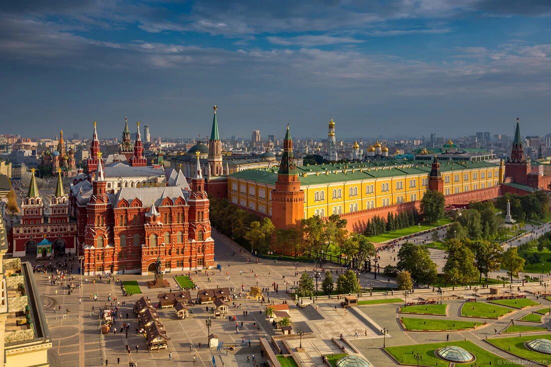 Moscow photos. Москва. Кремль Москва. Виды Кремля в Москве. Манежная площадь.