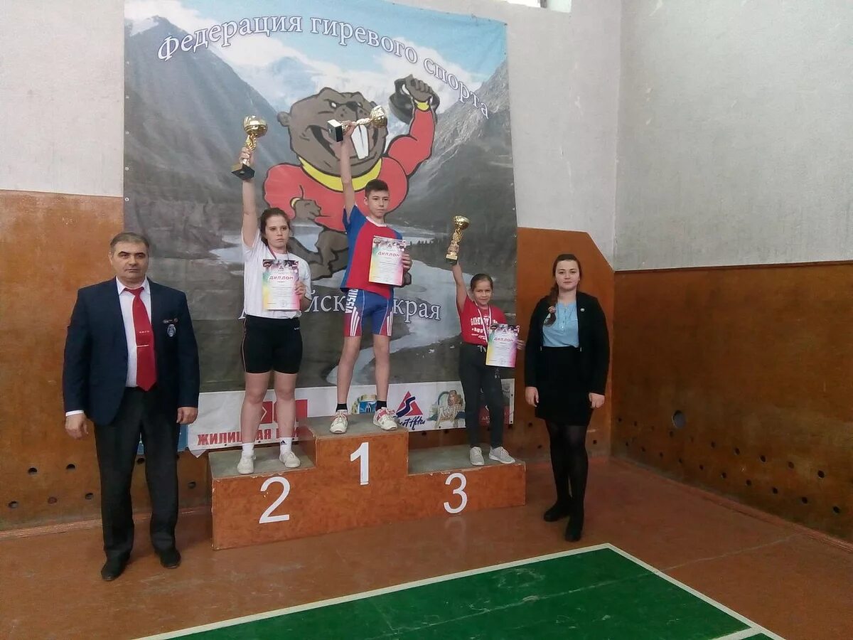 Село смоленское дюсш. Смоленское дюсш. Смоленск спортивная база. Спортивная школа 2 смоленск. Смоленская спортивная школа.