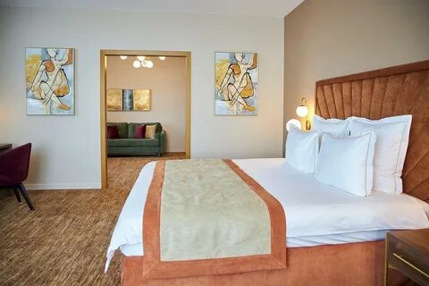River hotel 4