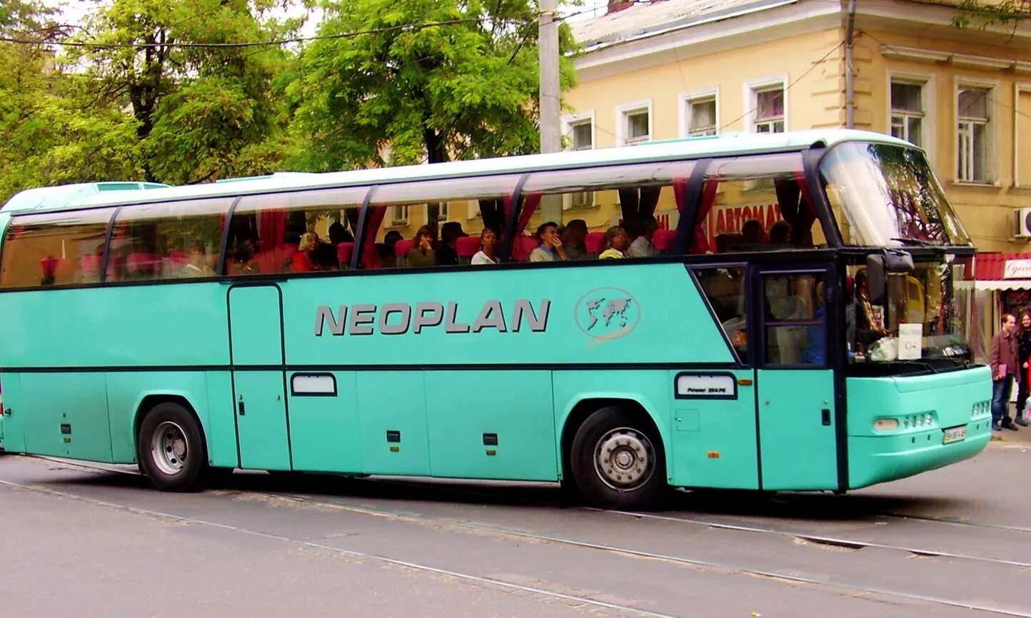 Б у автобус неоплан. Неоплан 116 Ситилайнер. Neoplan 116 автобус. Neoplan Neoplan (49 мест). Автобус Неоплан 49.