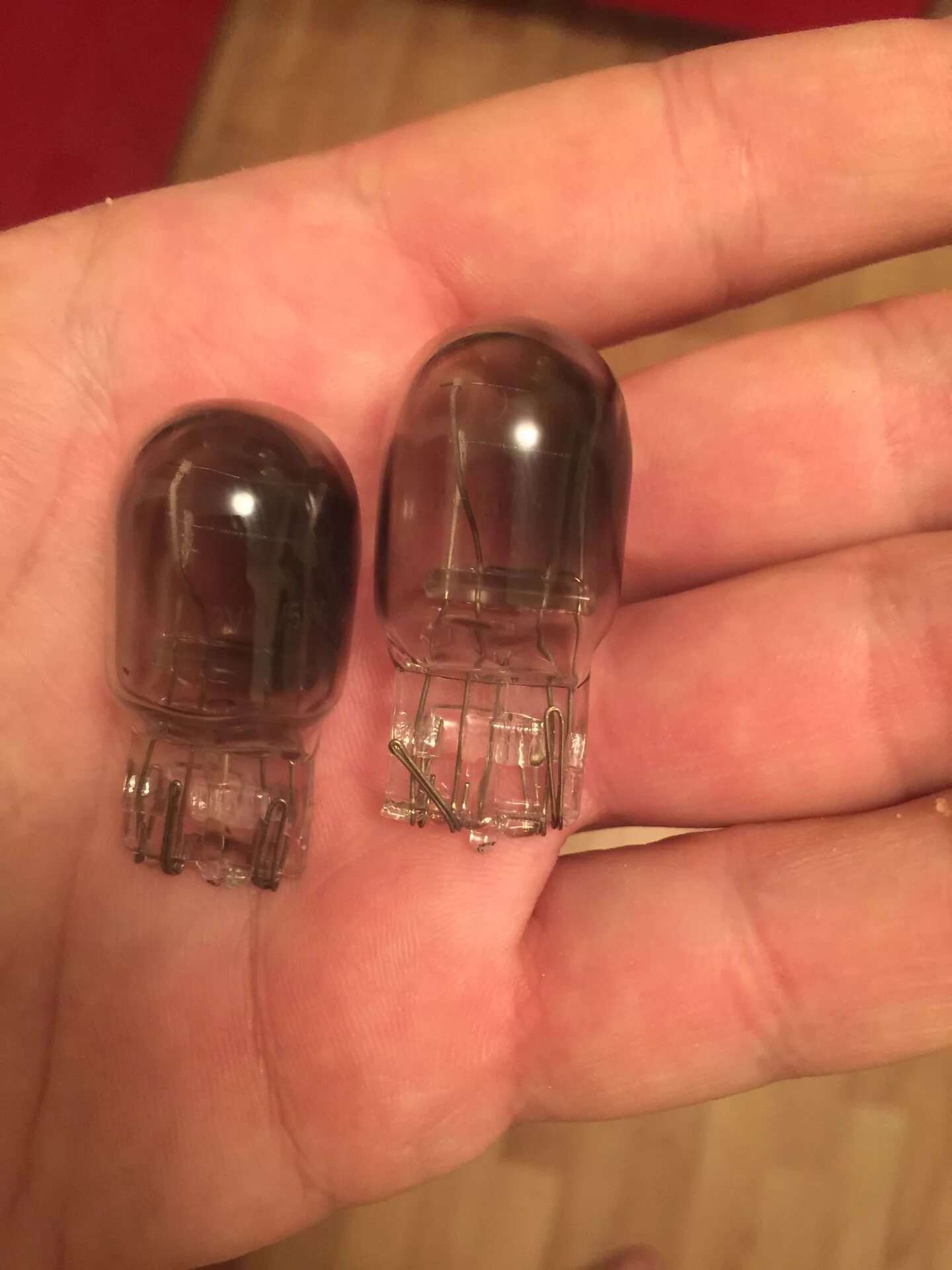 Паджеро 4 задние лампы задних. Паджеро 3 задние противотуманные габариты. Лампа заднего хода паджеро спорт 2. Паджеро 4 доп габарит задний. Фонарь заднего хода паджеро 4.