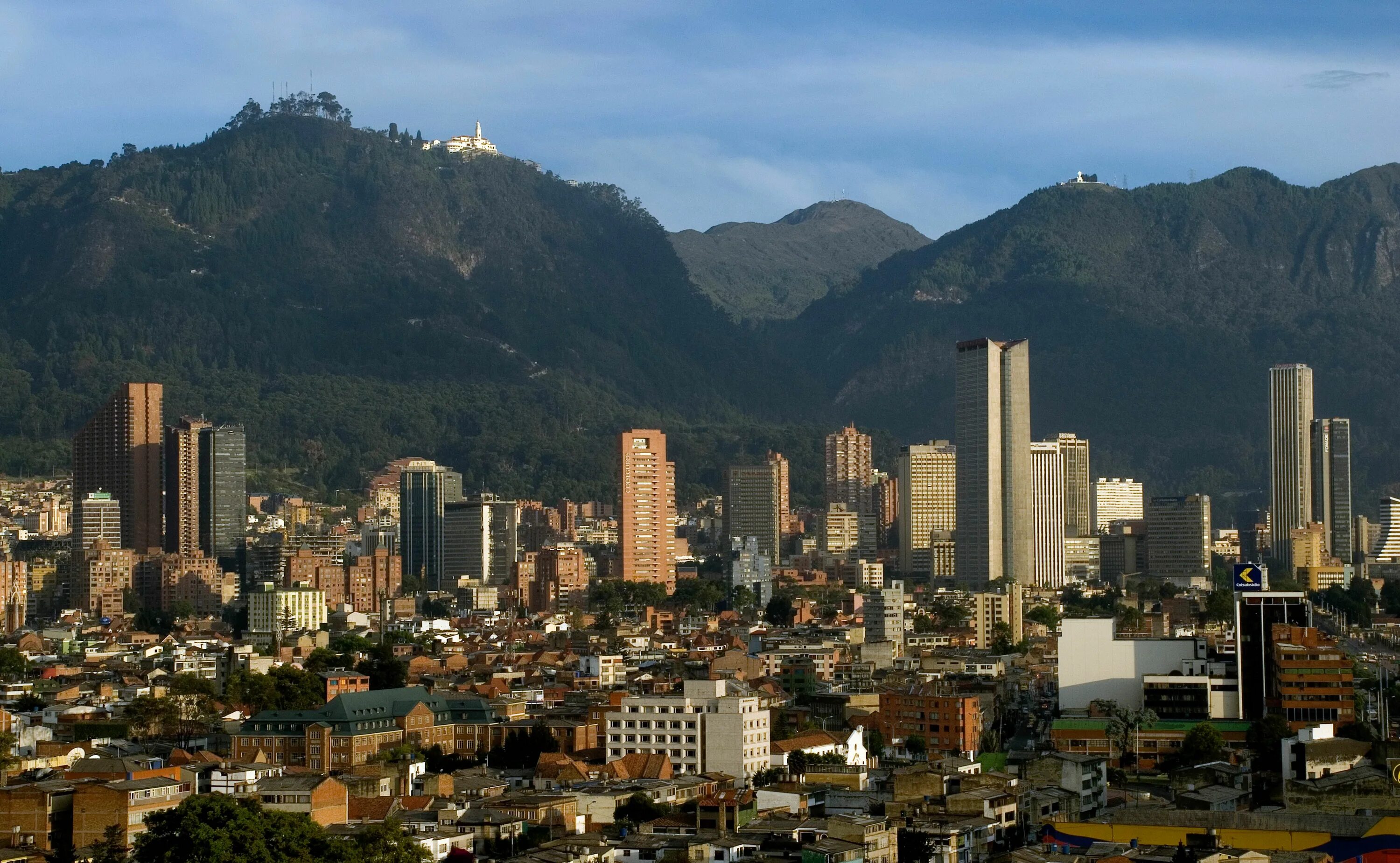 Богота столица Колумбии. Санта Фе де Богота. Санта-Фе-де-Богота столица. Богота климат.