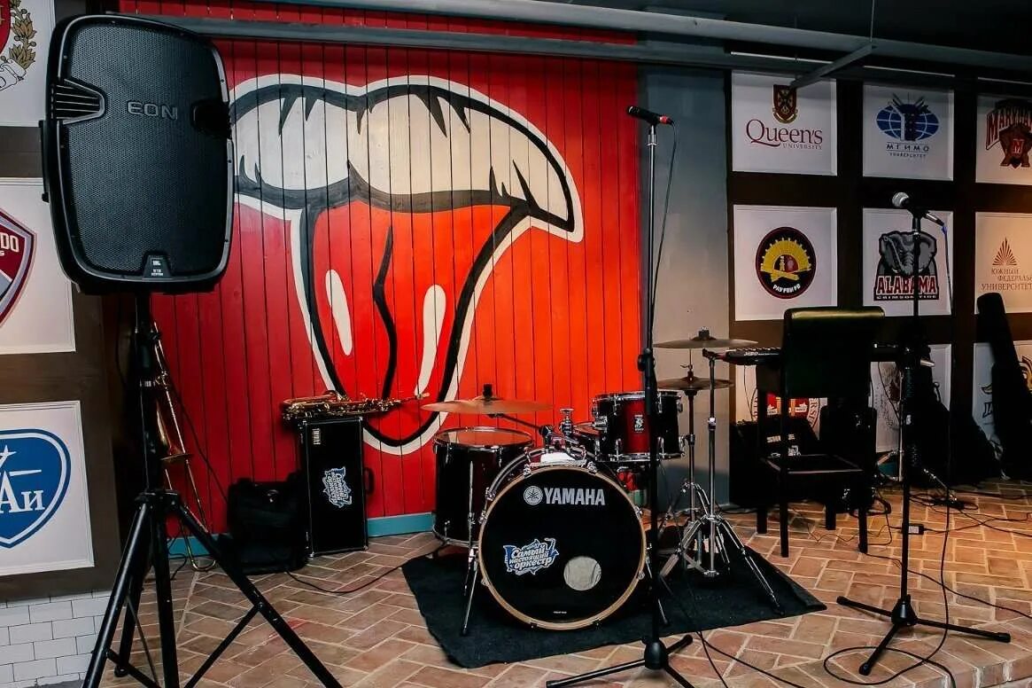 Эйнштейн бар ростов на дону. Эйнштейн паб ростов на дону. Einstein bar на шоссе революции. Эйнштейн паб ростов на дону меню. Эйнштейн паб ростов на дону.