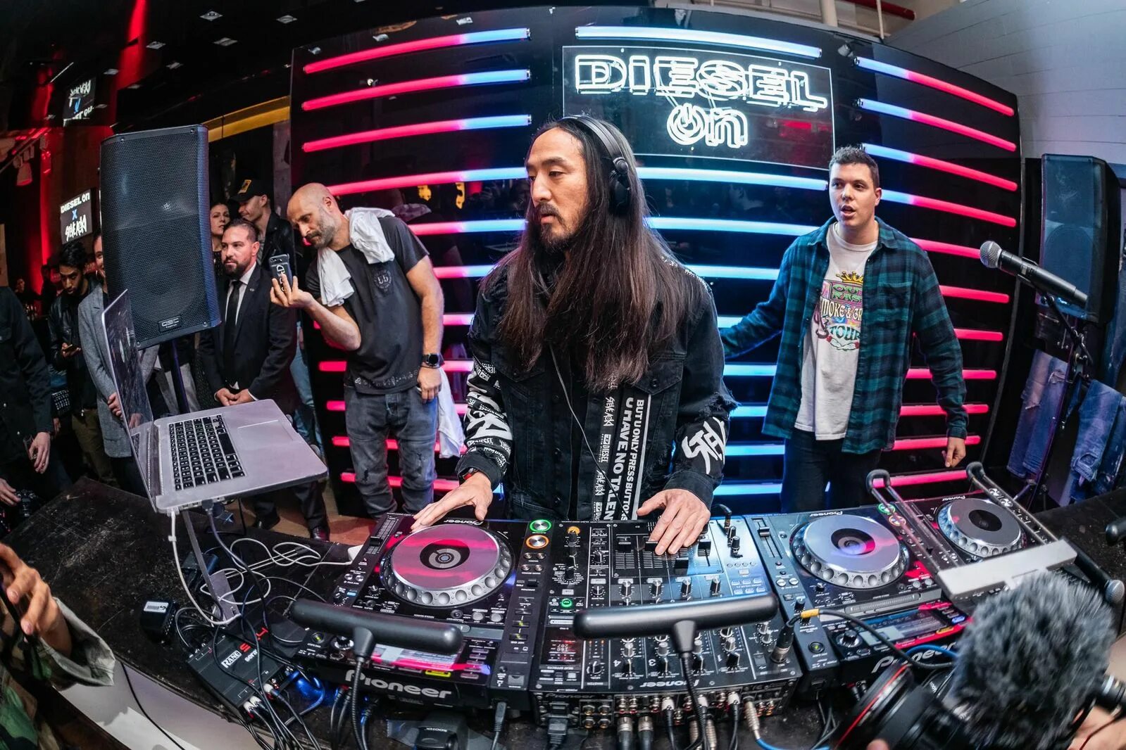 Dj body
