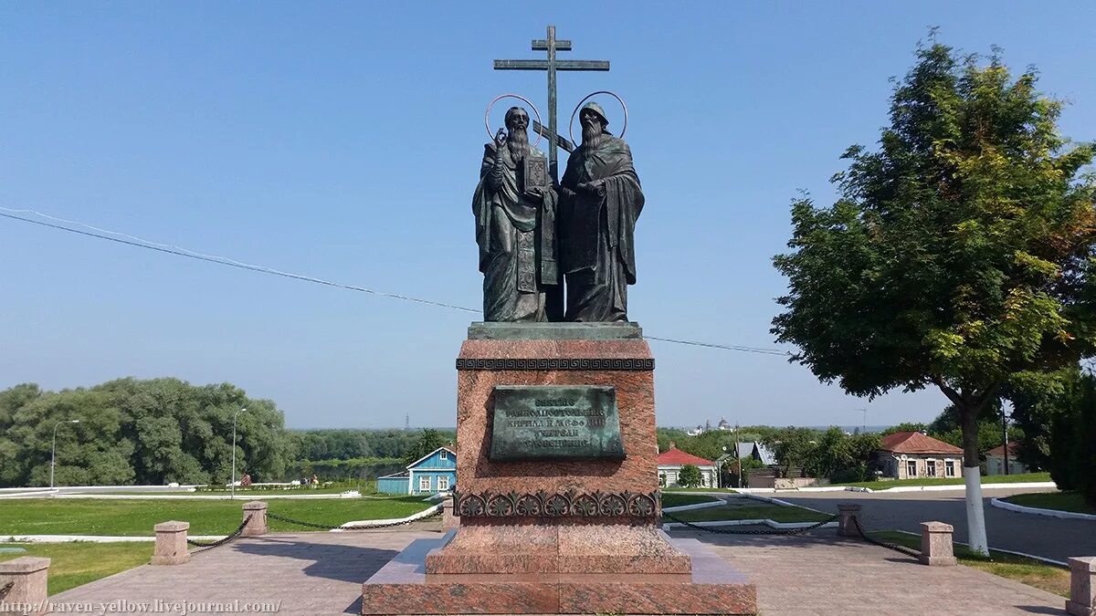 Памятник Кириллу и мефодию в Коломне. Памятник Кириллу и мефодию в Белграде, Сербия. Назовите автора памятника