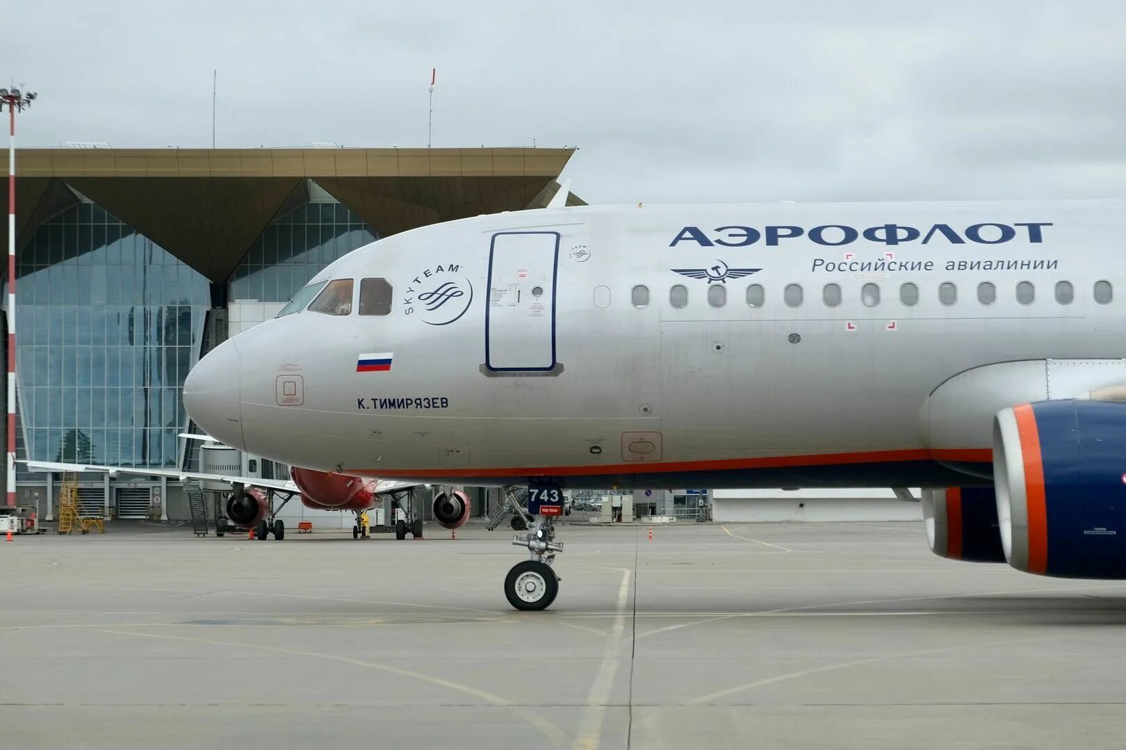 Ту-214 пассажирский самолёт. Боинг 787 аэрофлот. Аэрофлот. Аэрофлот лондон. Самолет аэрофлот в небе.
