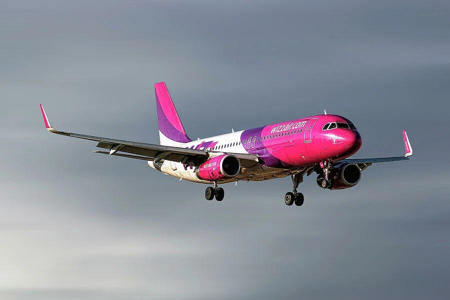 Wizzair москва. Wizz Air a320. Airbus a320 Wizz Air. Wizz Air 747. Wizz Air крушения.