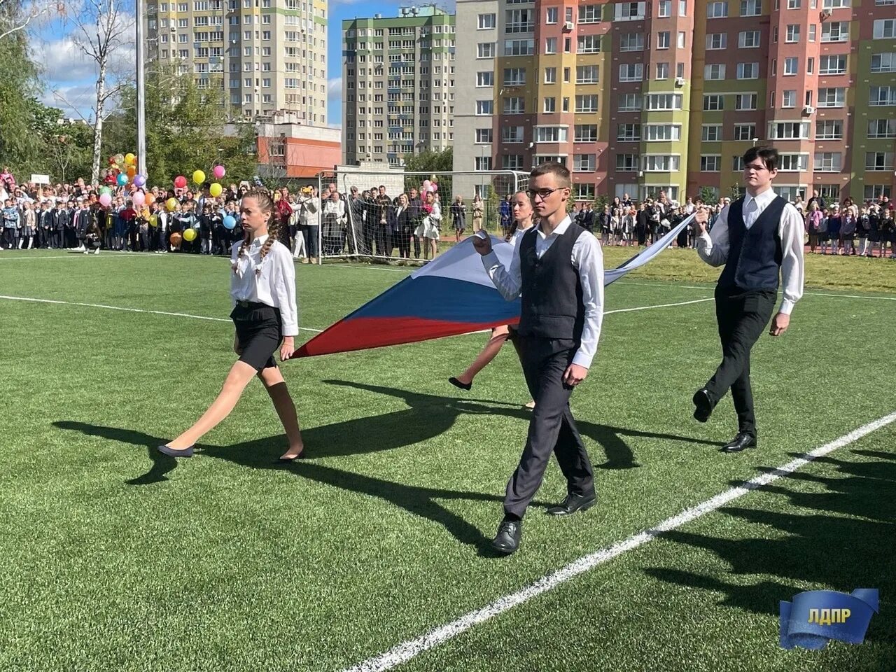 Школа 118 директор. Школа 131 Нижний Новгород. Директор школы 131 Нижний Новгород. 1 Сентября Нижний Новгород. Школа 131 Нижний Новгород фото.