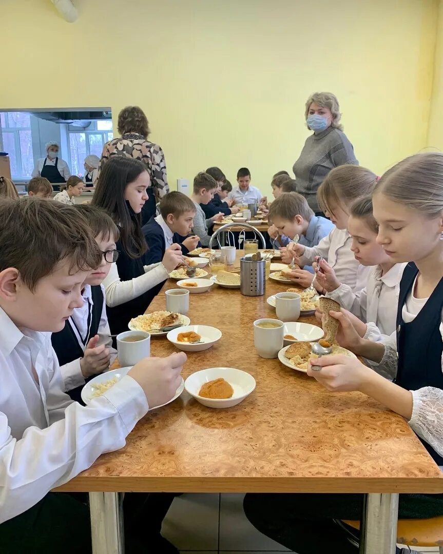Школа 32 Сызрань. Питание школьников. Школьный завтрак. Школьные блюда в школе. Организация горячего питания в школе