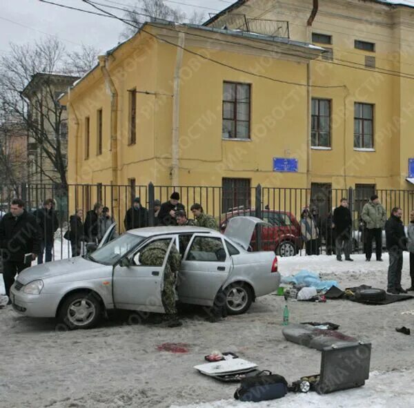 Взорванный автомобиль в Питере. В Санкт Петербурге взорвали машину. Взрыв машины в Санкт-Петербурге 2023. 10 ноября 2008