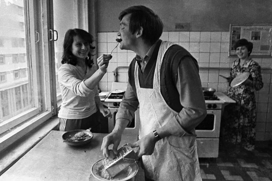 Как жили люди в 80