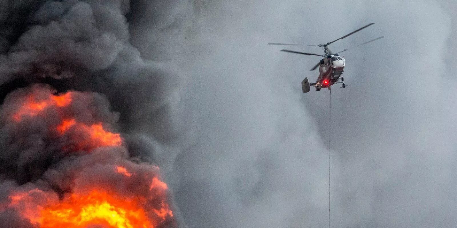 Вертолет для тушения пожаров. Авиалесоохрана вертолет. Вертолет "пожарный". Пожарный вертолет МЧС.