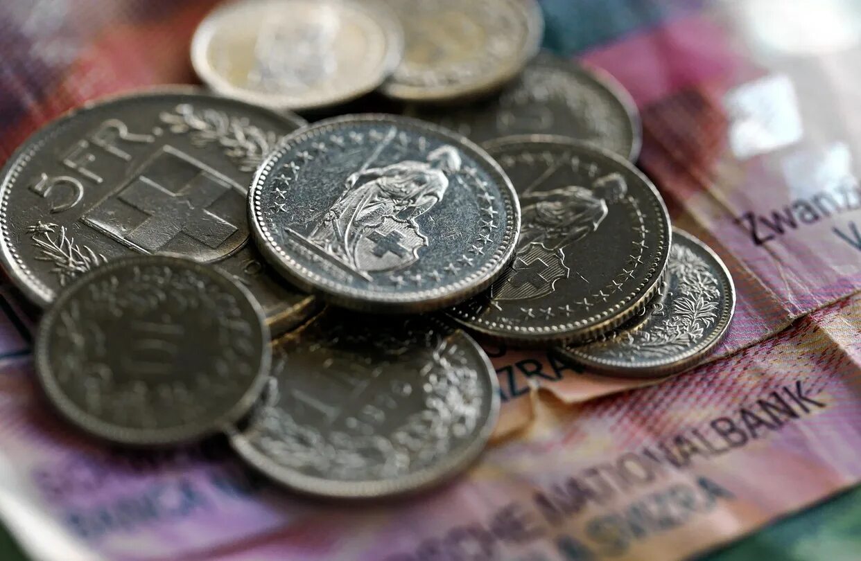 Швейцария франк. Валюта швейцарии (swiss currency. Франки валюта. Швейцария валюта. Швейцария валюта.