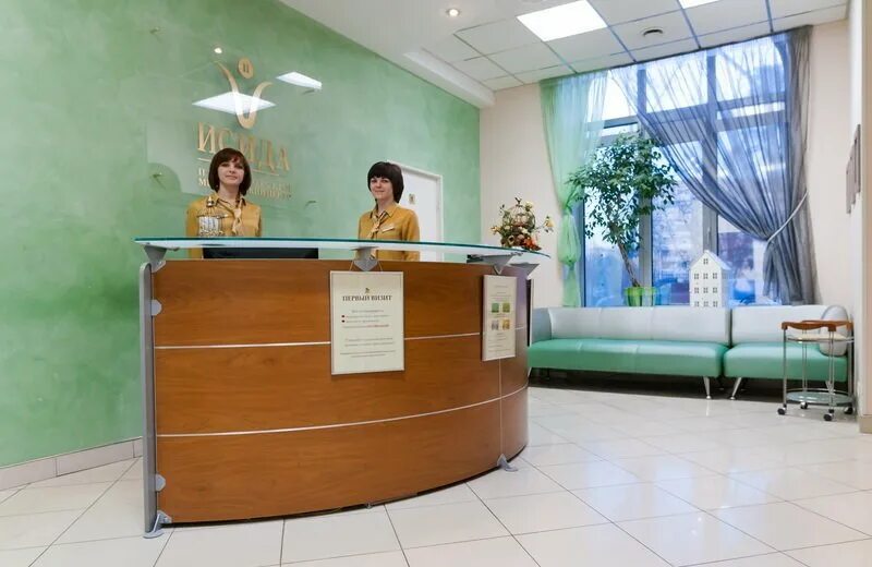 Ул 1-я брестская д 17. Клиника семейная речной вокзал фестивальная 4. Медцентр green clinic москва. Семейная клиника москва на речном вокзале. Км медцентр.