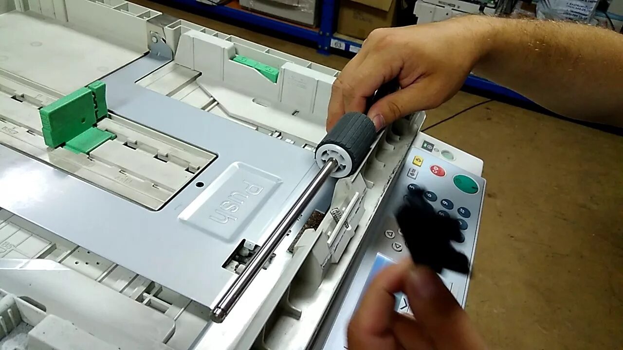 Ксерокс 3117 тормозная площадка. Фьюзер ml 1615. Замена тормозной площадки. 108r01472 тормозная площадка. Тормозная площадка samsung 4300.