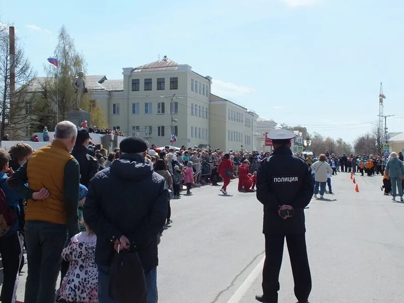 Ангеловский копейск управление образования. Пожар в копейске на бажова. Пожар в копейске сегодня. Новости копейска. Народное гуляние.