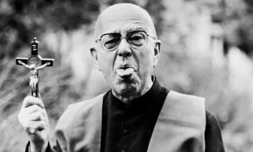 Отец габриэле аморт. Габриэль экзорцист. Габриэль экзорцист. Габриэль экзорцист. Архива главного экзорциста ватикана.