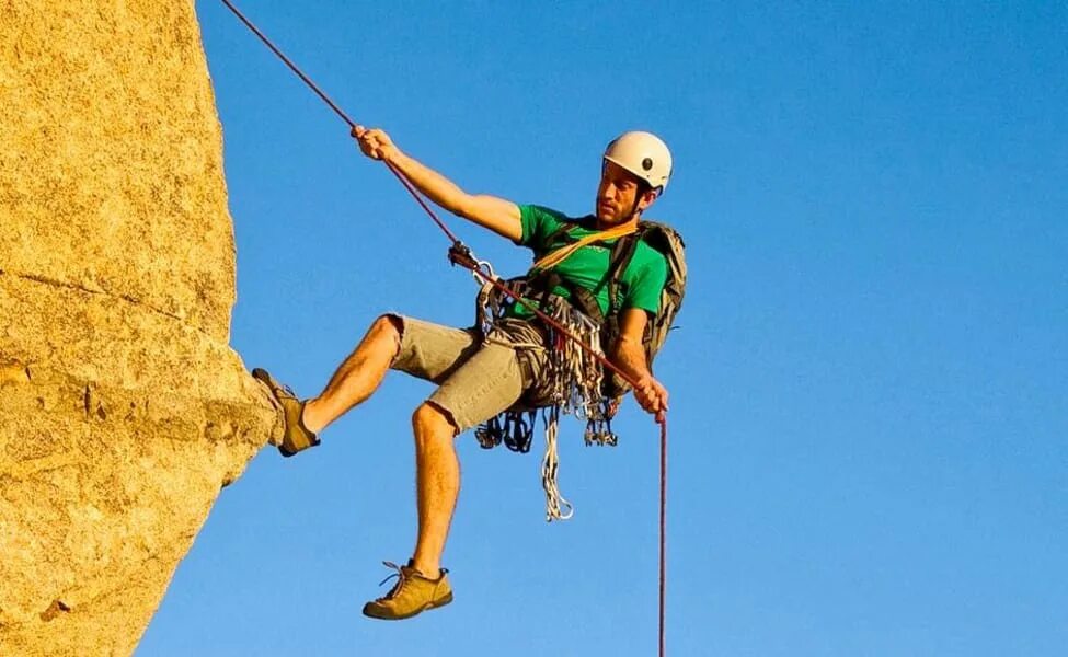 Abseiling перевод. Abseilingrappelling. abseiling спорт. дюльфер спорт. дюльфер в альпинизме.