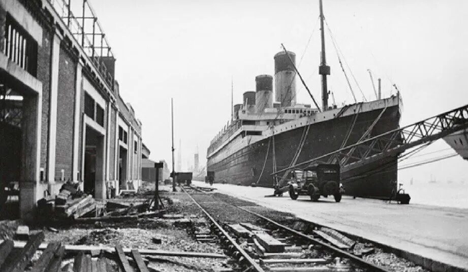 Rms olympic 1935. Трансатлантический лайнер олимпик. Олимпик 1935. Лайнер британик 1930. Корабль олимпик и титаник.