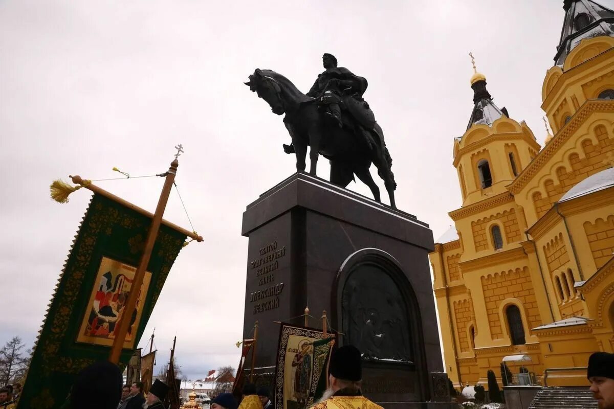 Где памятник александру невскому в нижнем новгороде