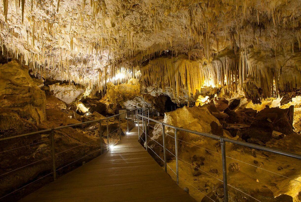 Wind cave. Джуэл (пещера). Южная дакота уинд. Уинд-кейв. Wind cave.