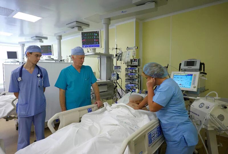 1 хирургическое отделение областной больницы. Реанимация областной больницы челябинск. Хирургическое отделение палата. 1 клиническая больница отделение реанимации. Палата реанимации.