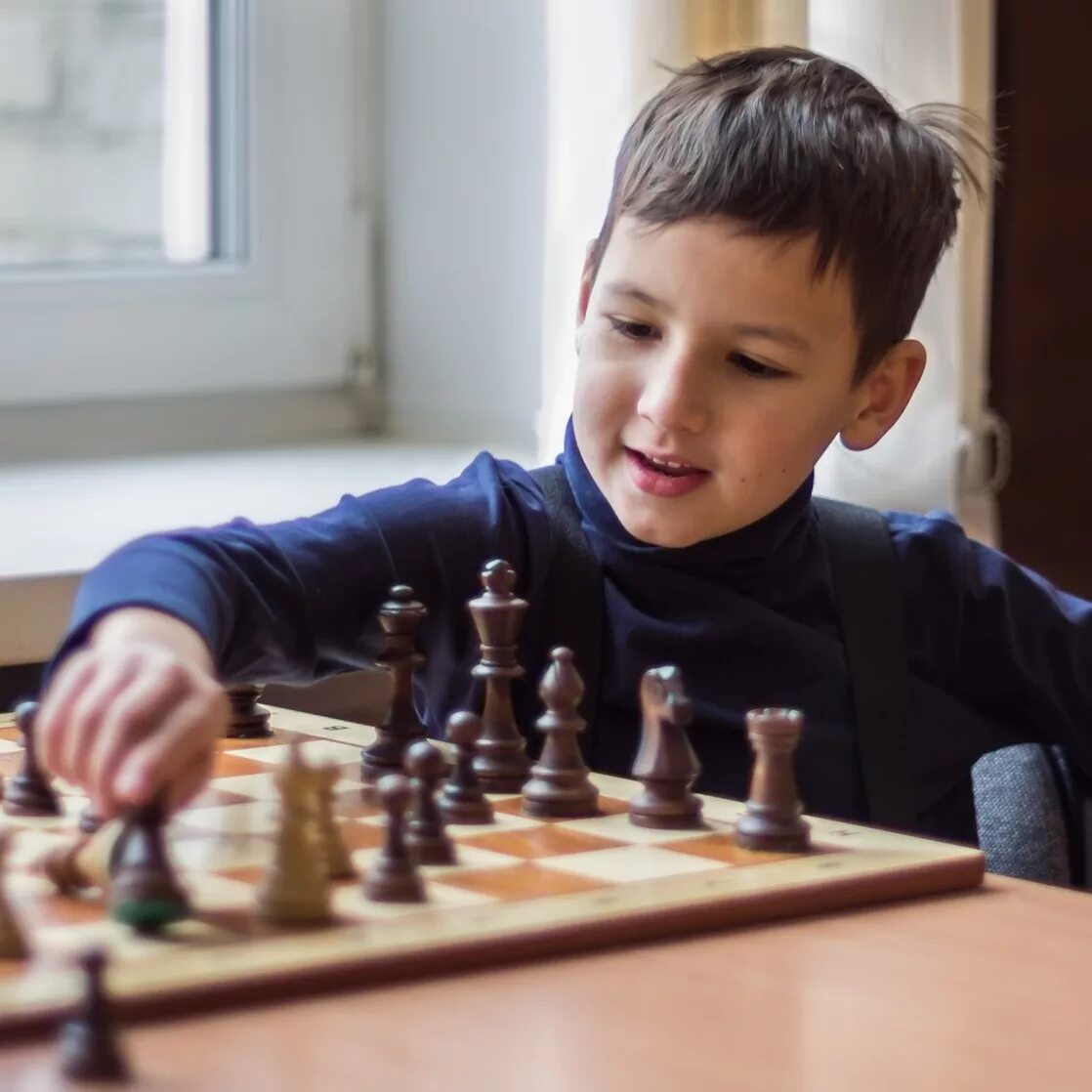 Занятие шахматы старшая группа. Юный шахматист картинки. Юный шахматист. А. «юный шахматист» федорова г.